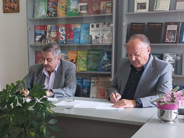 Potpisan sporazum o poslovnoj saradnji između Zavoda za udžbenike i Službenog glasnika